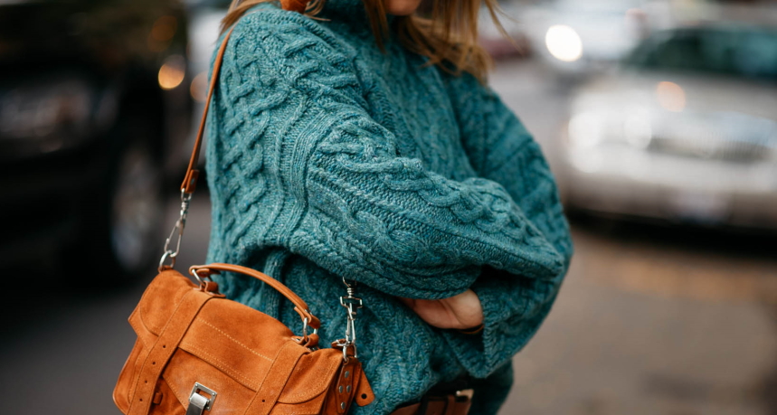 Wear Chunky Sweaters like A Fashion Influencer
